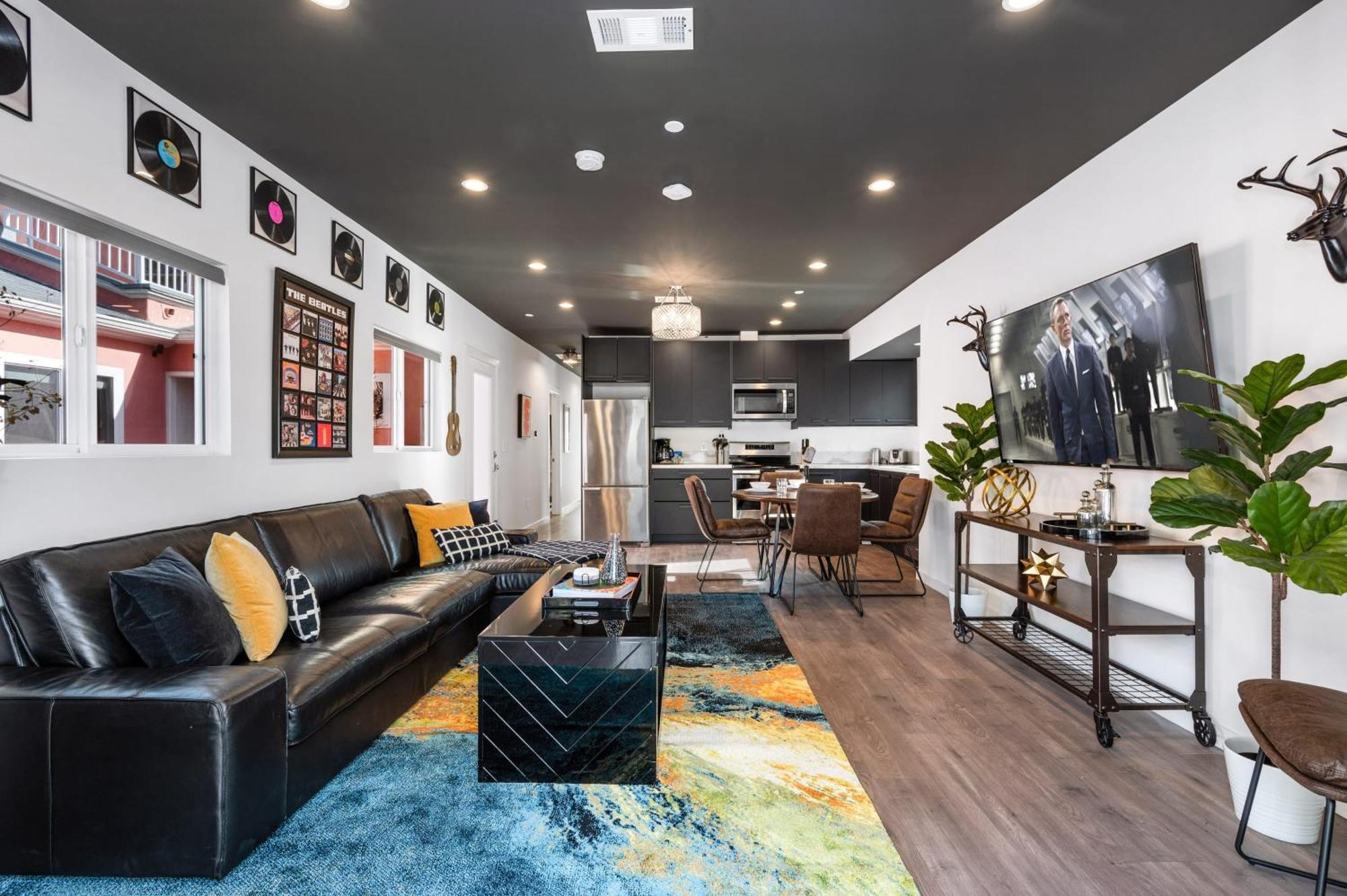 Rock N Roll By Avantstay Vibey Hollywood Retreat Steps To Attractions Лос-Анджелес Экстерьер фото